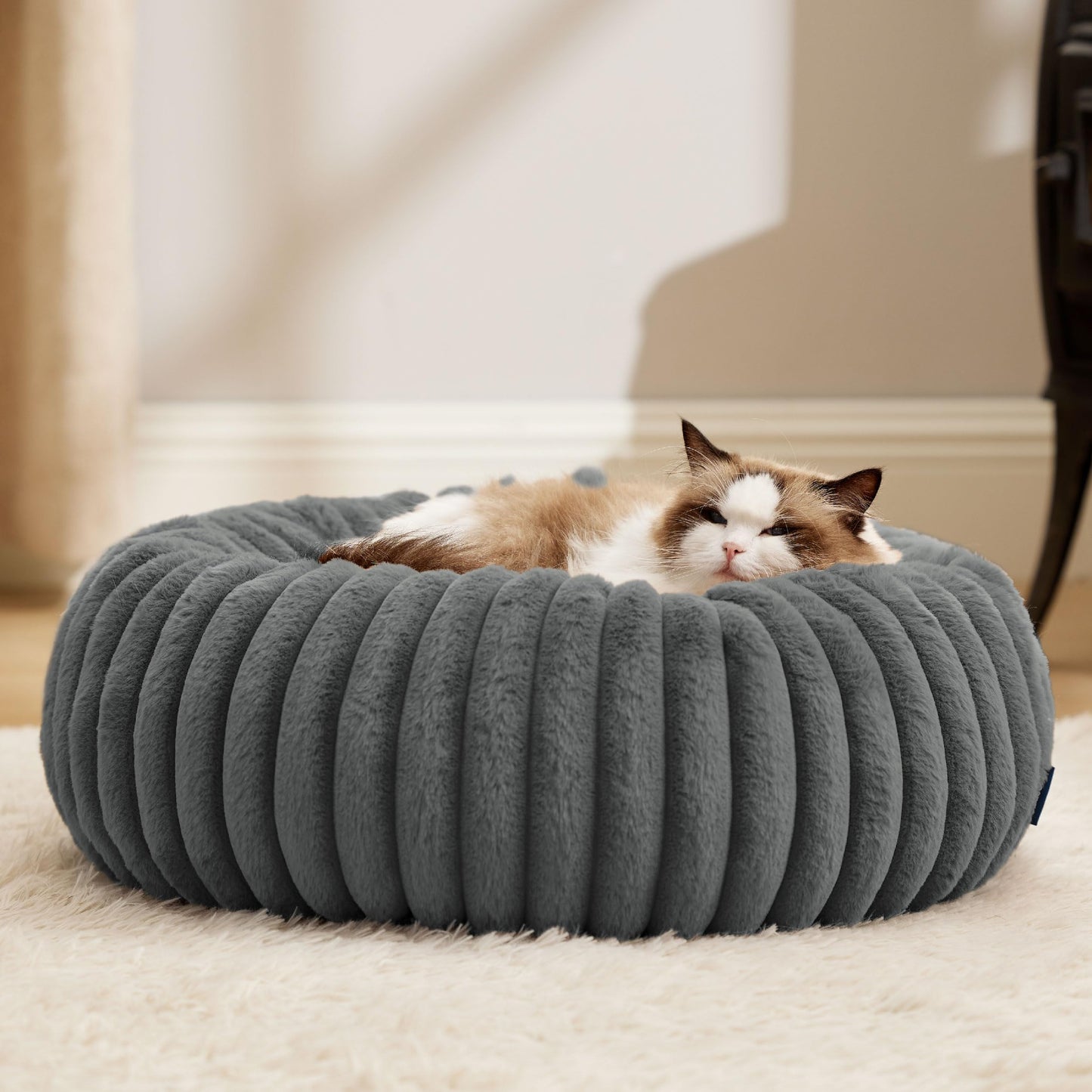 Petarta Cat Donut Bed – Fluffy Anti-Anxiety Washable Bed for Indoor Cats & Kittens, Dark Grey (51cm)